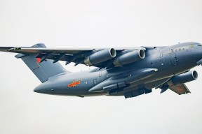 开云体育app网页版安全-乔治·巴尔：全黑队的中场指挥官，为球队进攻提供稳定支持，乔治巴顿上路